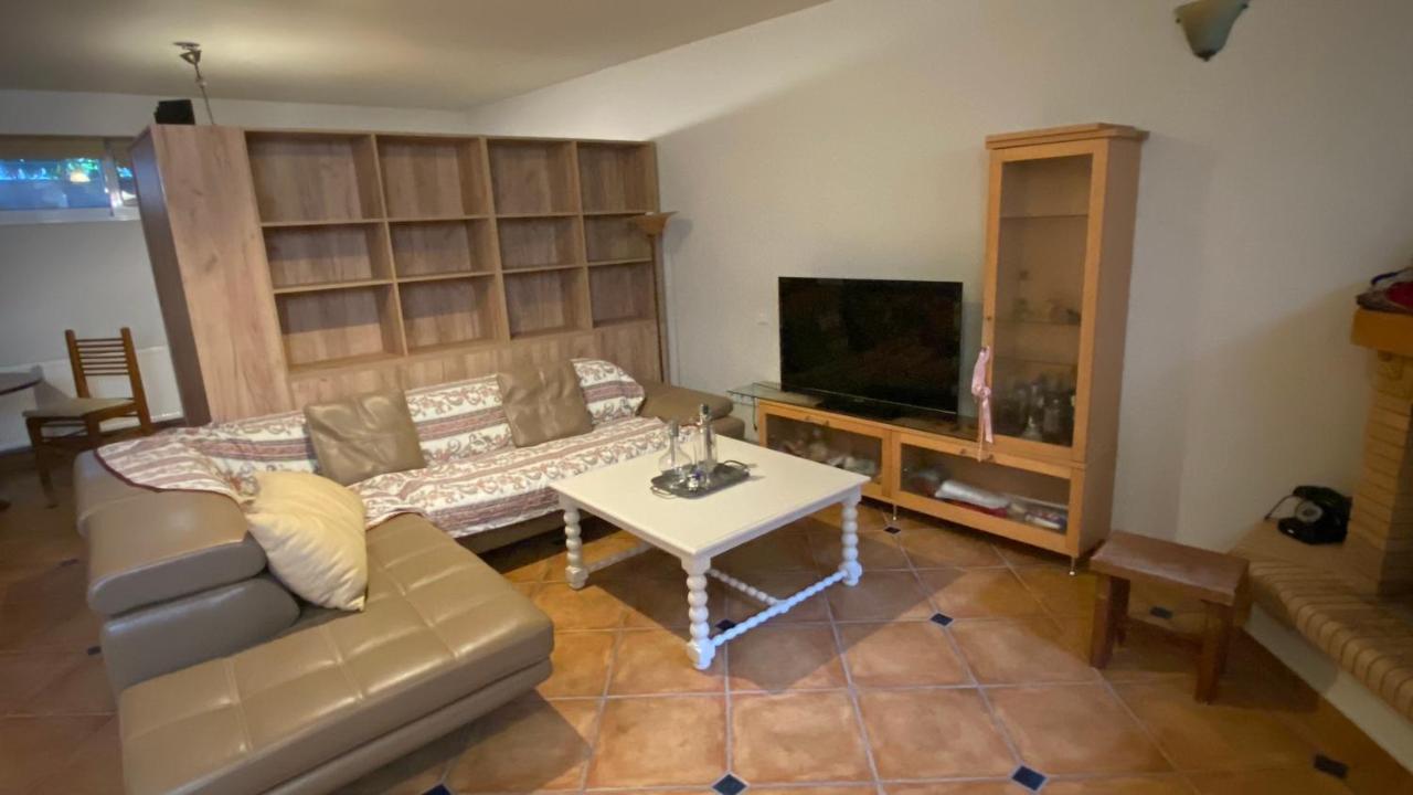Seaside Family Apartment - Kalamata Faraí Exterior photo